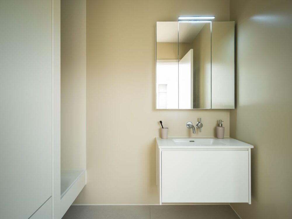 Nowoczesna szafka łazienkowa