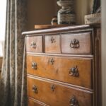 drewniana komoda vintage