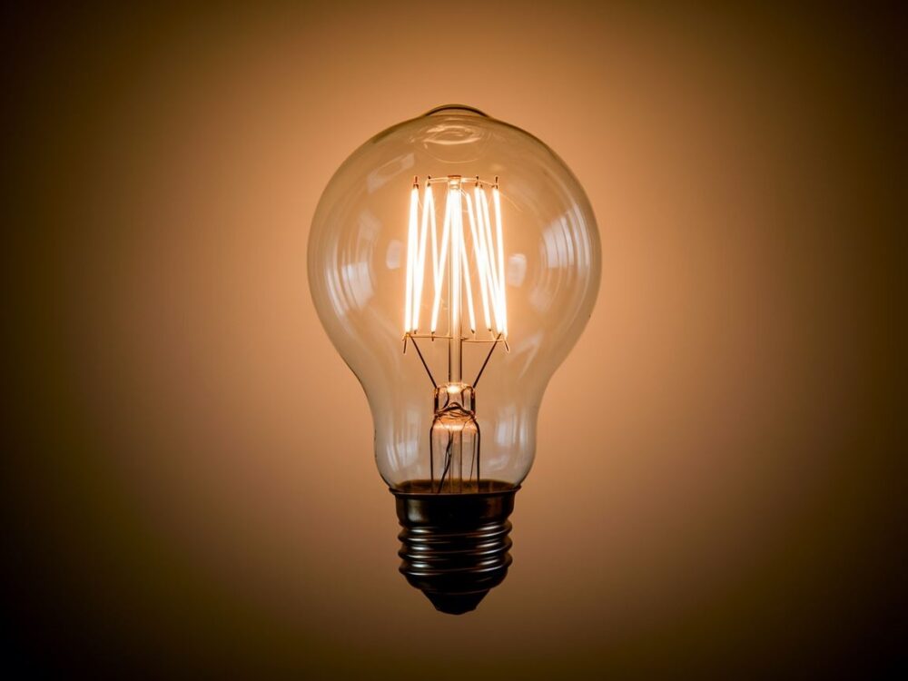 lumeny żarówki 100w