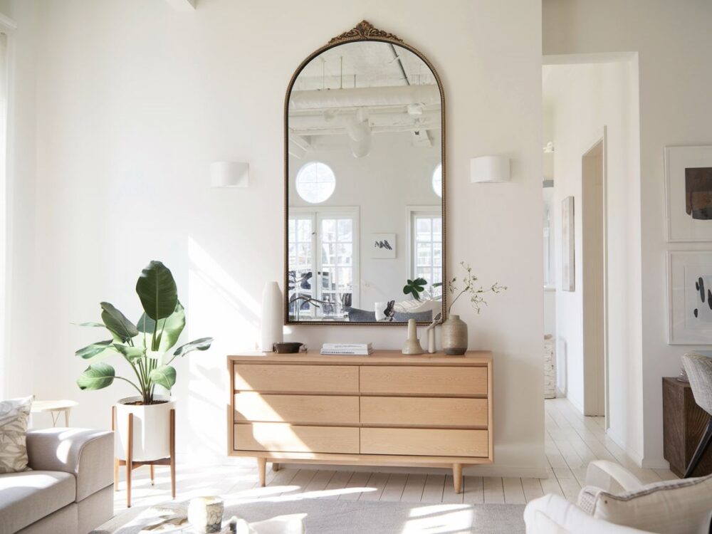 nowoczesna komoda z lustrem